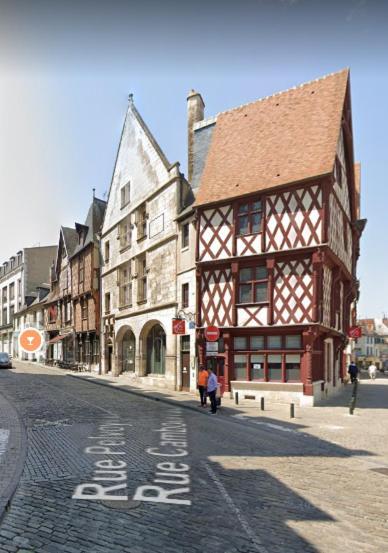 201 Studio Historique A Colombages Bourges Exterior photo